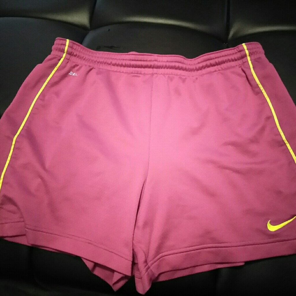 Nike running short